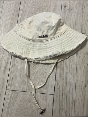 Jacquemus Cream Frayed-Edge Bucket Hat